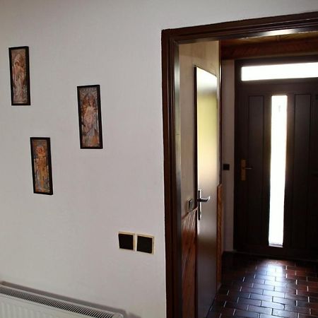 Dum V Ceskem Raji Villa Dolni Bousov Exterior photo